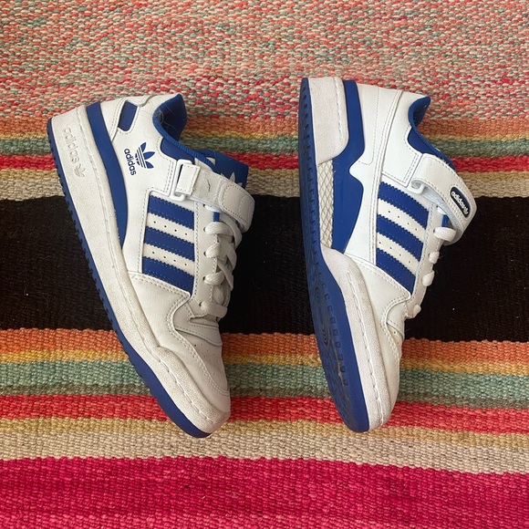 Adidas - Picture 2 of 4